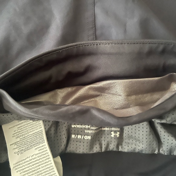 Under armour lined shorts - Picture 3 of 4